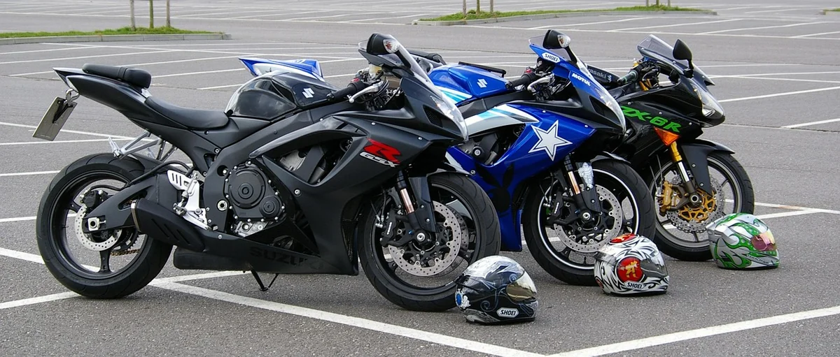 Suzuki vs Kawasaki : mon avis après avoir roulé les deux