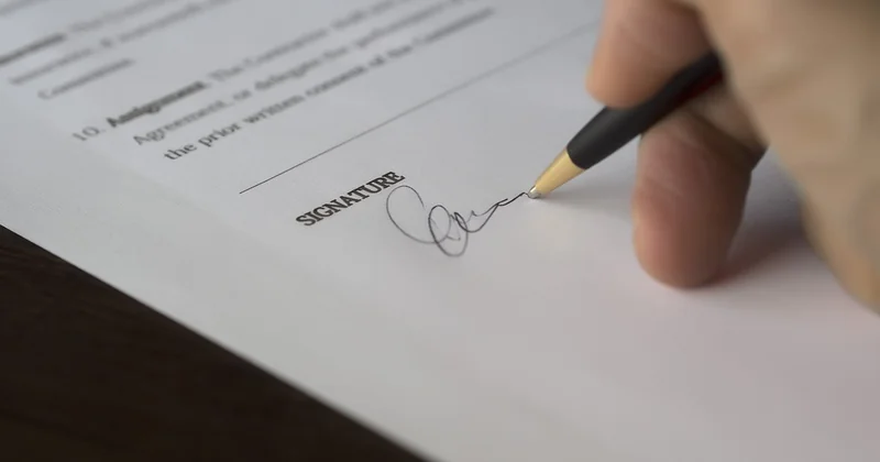 Collaborations, contrats et réalité du business